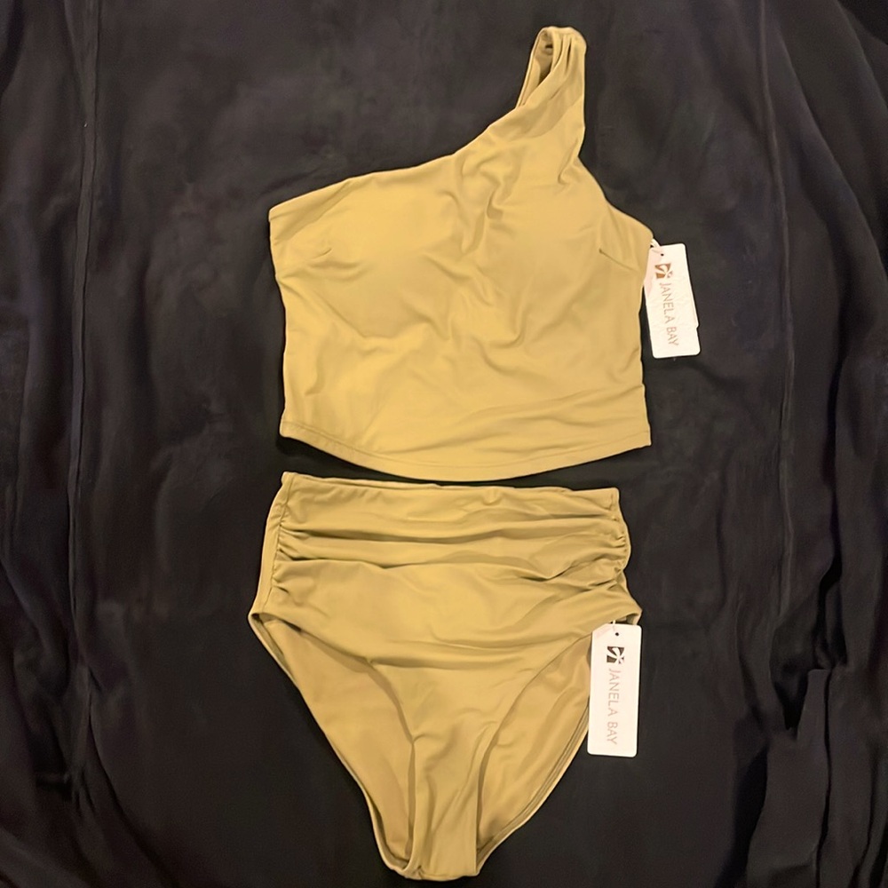 NWT 2024 Janela Bay Ruched High Cut Swim Suit Top and Bottom